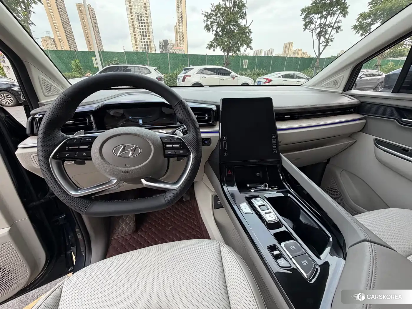 Hyundai Custo 2022 Silver/gray из Китая