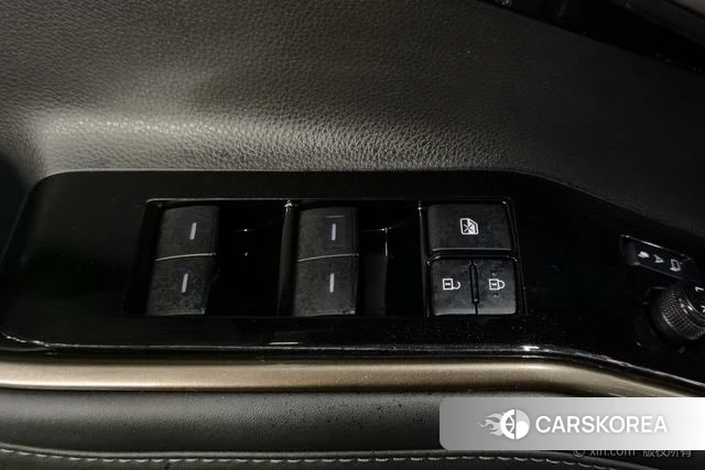 Toyota Highlander 2023 Черный из Китая