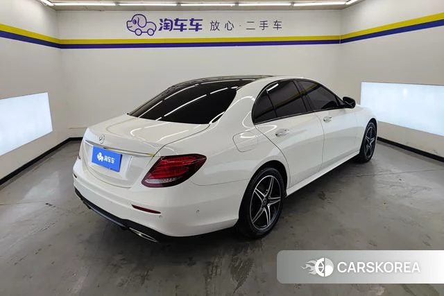 Mercedes-Benz E-class (imported) 2020 Белый из Китая