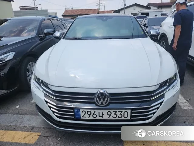 Volkswagen Arteon 2020 Белый из Кореи