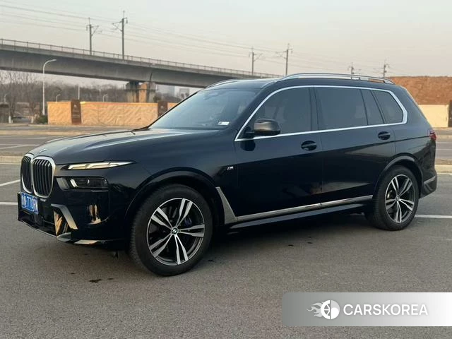 BMW X7 2023 Черный из Китая