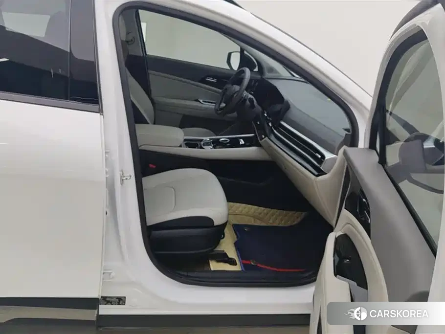Kia Sportage 2023 Белый из Китая