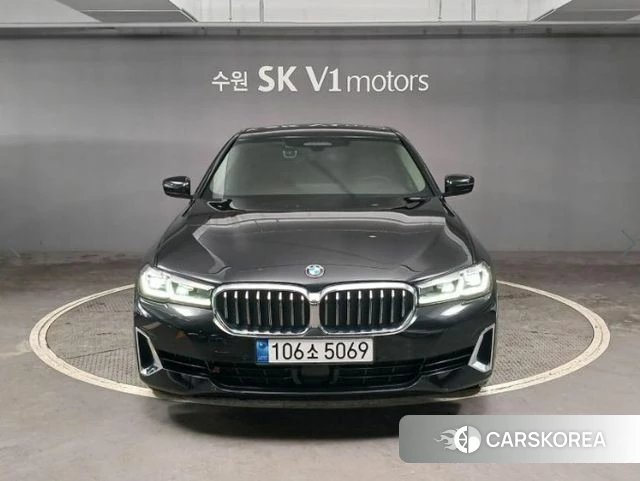 BMW 5 Series (G30) 2020 Черный из Кореи
