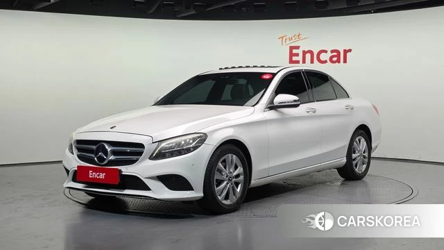 Mercedes-Benz C-Class W205 2018 Белый из Кореи