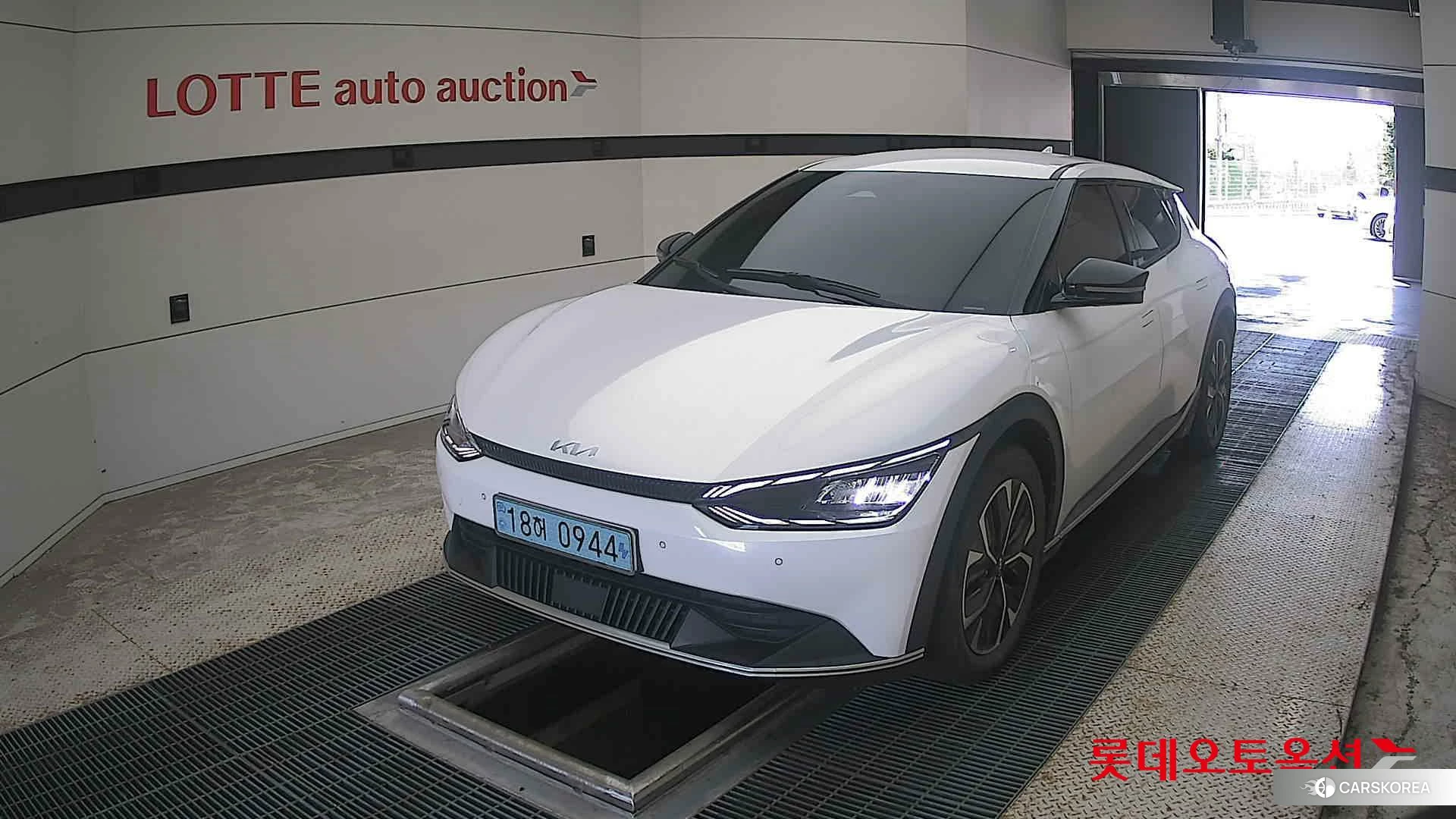 Kia EV6 2023 Белый из Кореи