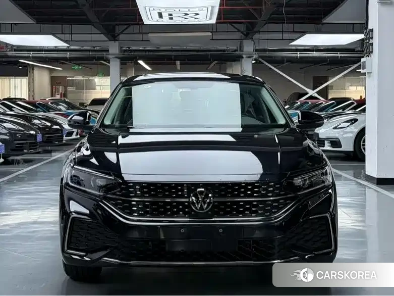 Volkswagen Passat 2026 Черный из Китая