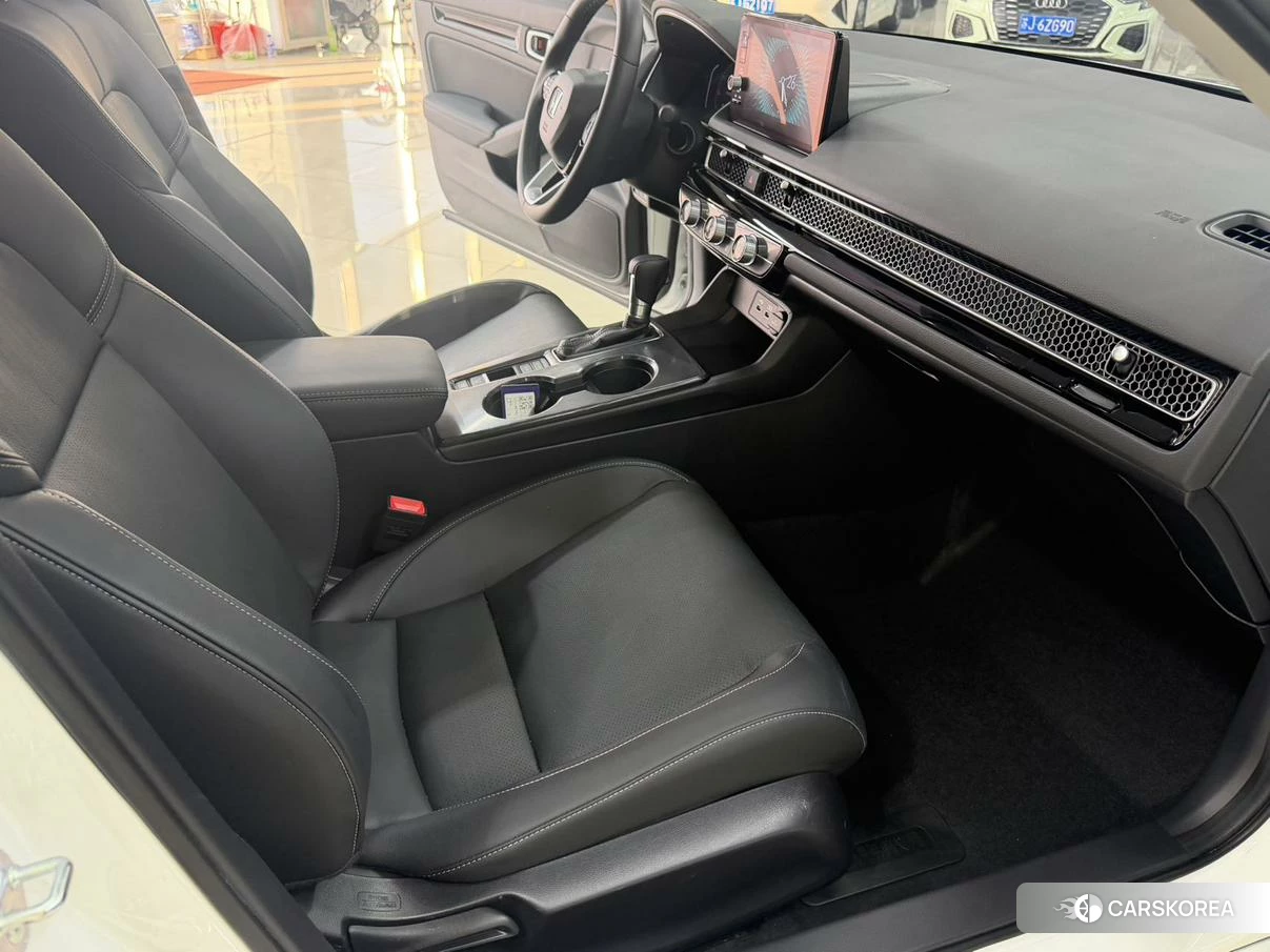 Honda Civic 2021 Белый из Китая