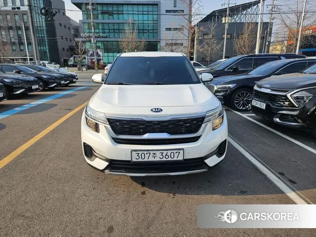 Kia Seltos 2020 Белый из Кореи