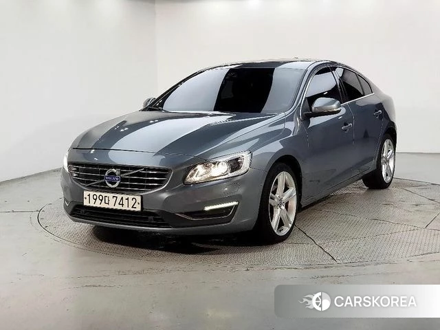 Volvo S60 2018 Серый из Кореи