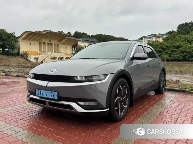 Hyundai Ionic 5 2021 Серебристо-серый из Кореи