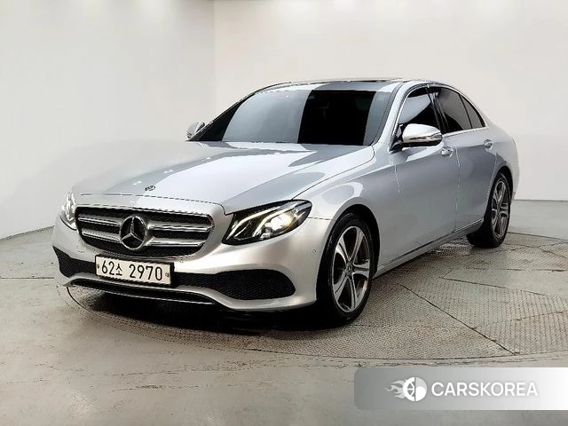 Mercedes-Benz E-Class W213 2019 Серебряный из Кореи