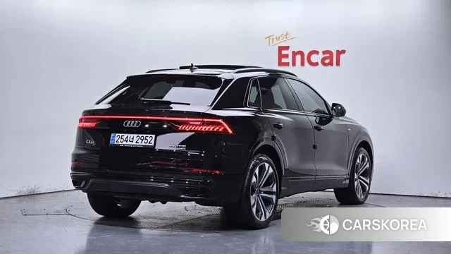 Audi Q8 (4M) 2023 Черный из Кореи