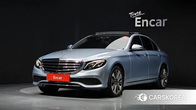 Mercedes-Benz E-Class W213 2018 Светло-серебряный цвет из Кореи