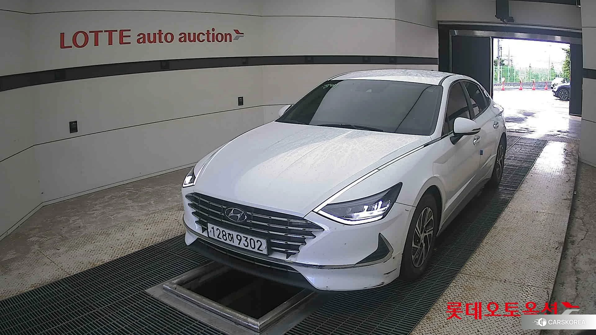 Hyundai Sonata Hybrid 2021 White Cream из Кореи
