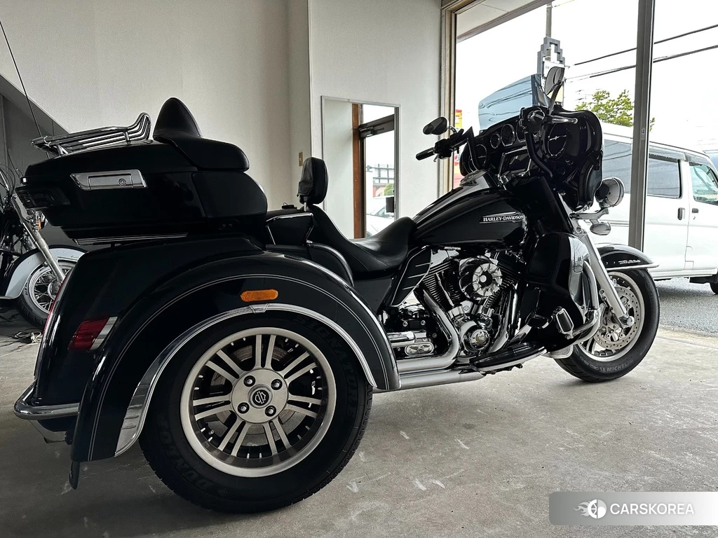 Проданный Harley-Davidson Electra Glide FLHTCU1740 2014 из Японии, фото 2