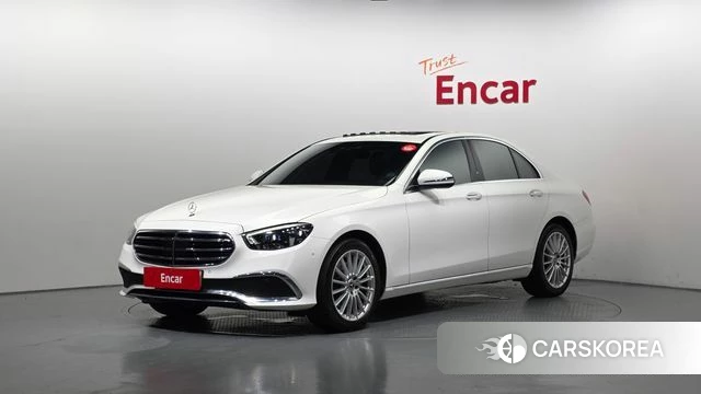 Mercedes-Benz E-Class W213 2021 Белый из Кореи
