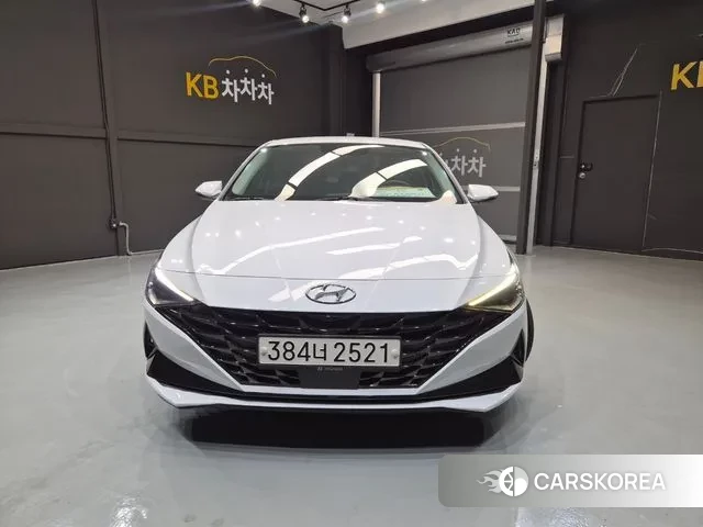 Hyundai Avante (CN7) 2021 Белый из Кореи