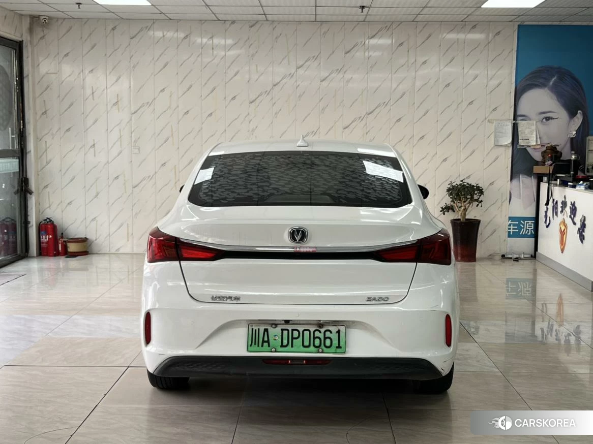 Chang'an Yidong EV 2018 Белый из Китая