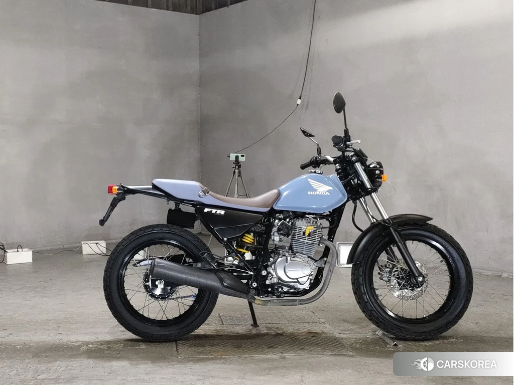 Проданный Honda FTR223 2011 из Японии