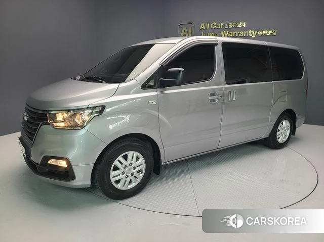 Hyundai The New Grand Starex 2019 Серебристо-серый из Кореи