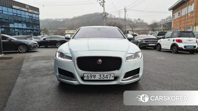 Jaguar XF (X260) 2018 Белый из Кореи