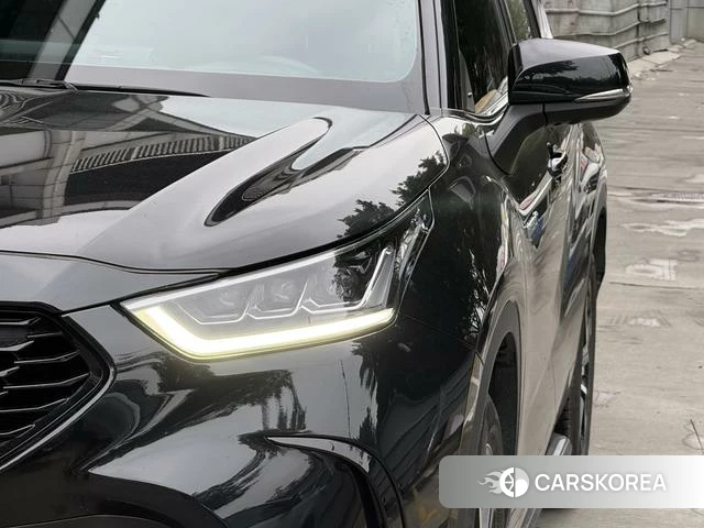 Toyota Crown Lufang 2023 Черный из Китая
