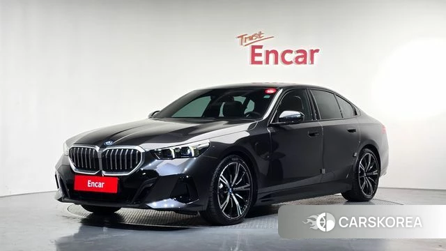 BMW 5 Series (G60) 2026 Серый из Кореи
