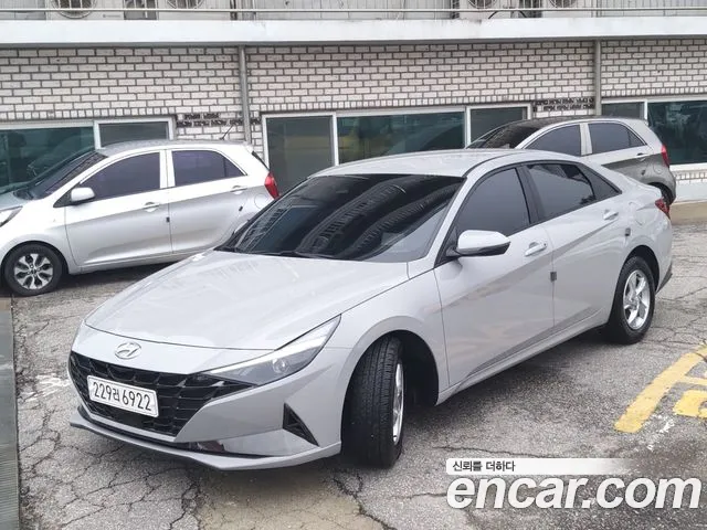 Hyundai Avante (CN7) 2021 Серебристо-серый из Кореи