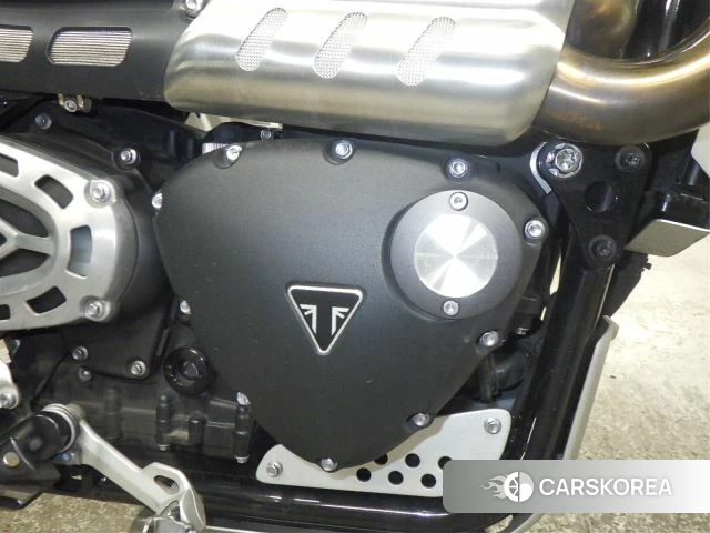 Engine photo