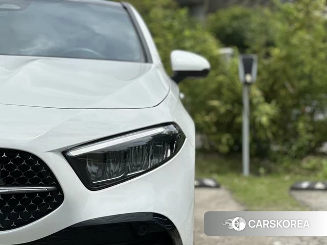 Mercedes-Benz Class A 2024 Белый из Китая
