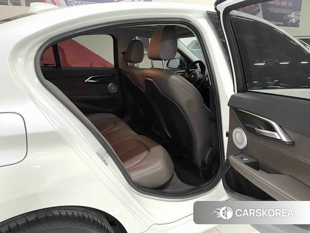 BMW 1 series 2022 Белый из Китая