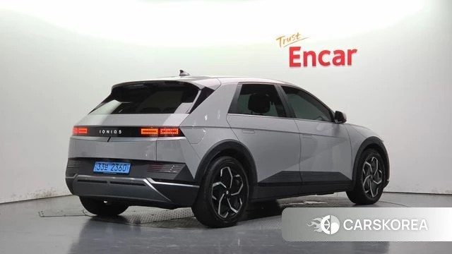 Hyundai Ionic 5 2022 Серебристо-серый из Кореи