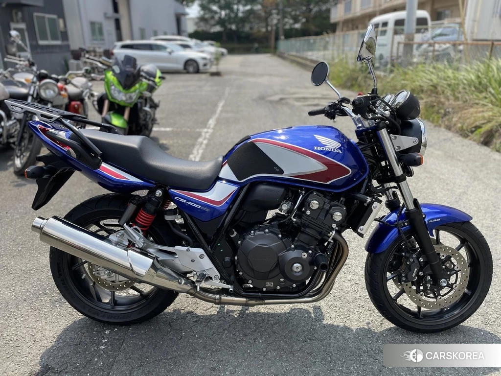 Проданный Honda CB400SF 2021 из Японии