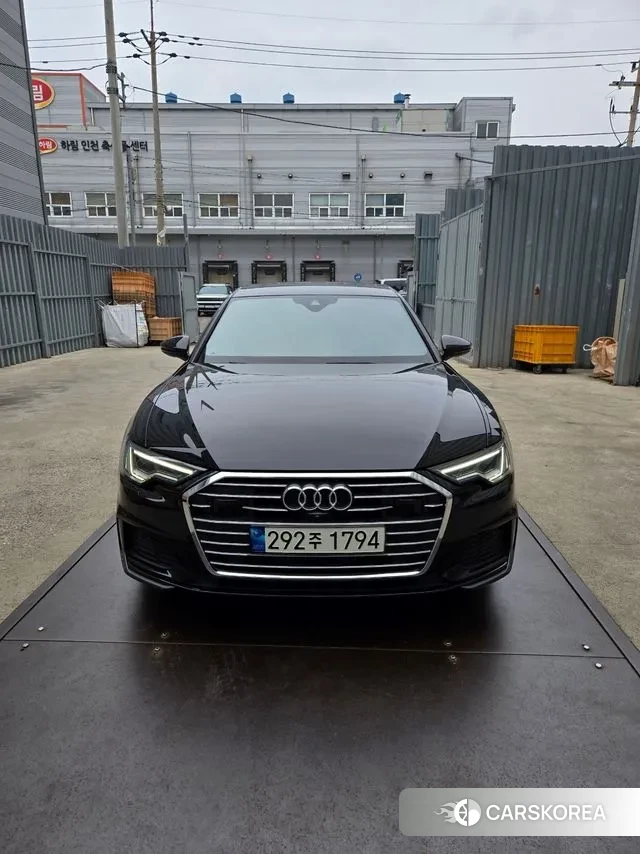 Audi A6 (C8) 2021 Черный из Кореи