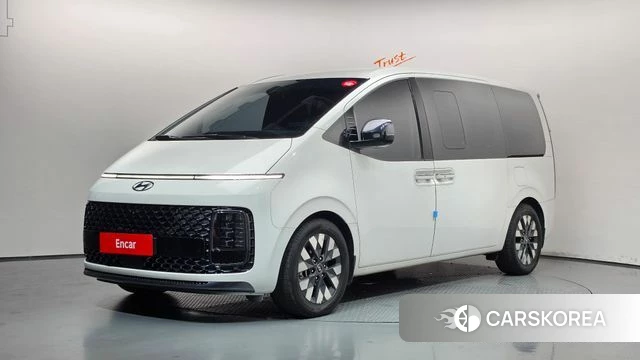 Hyundai Staria 2023 Белый из Кореи