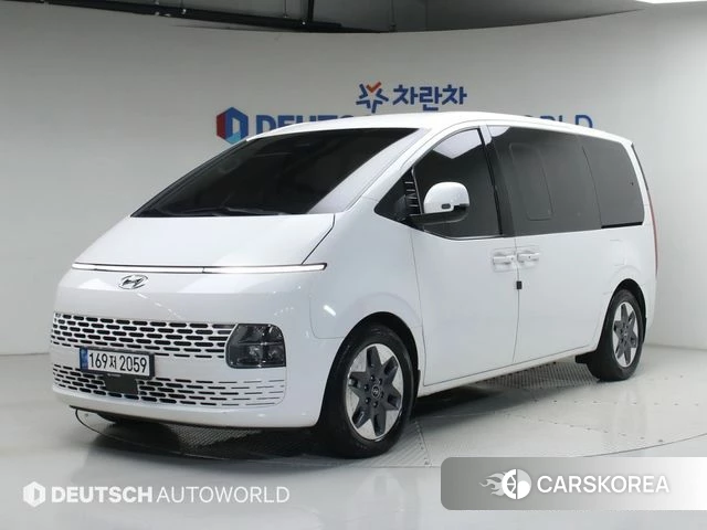Hyundai Staria 2021 Белый из Кореи