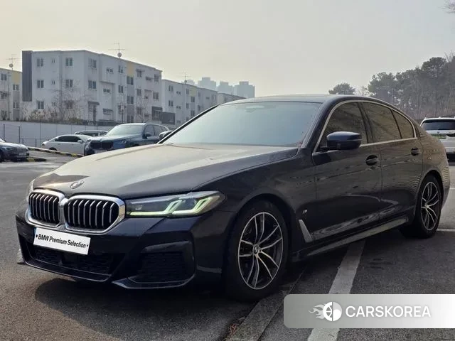 BMW 5 Series (G30) 2022 Черный из Кореи