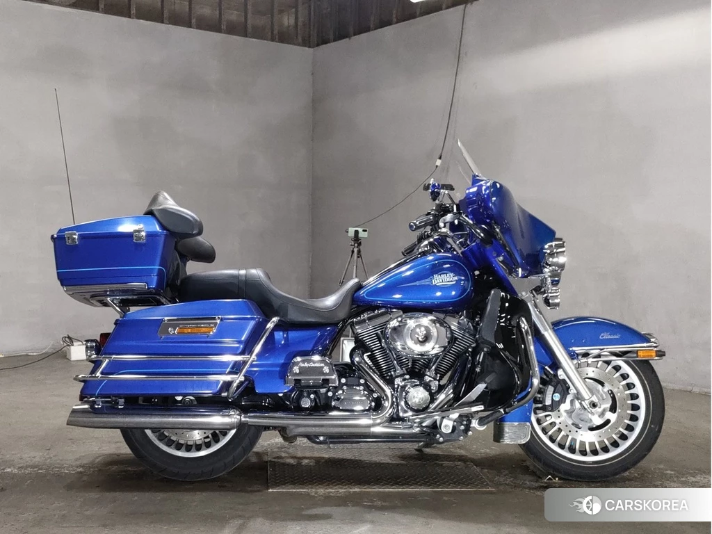 Проданный Harley-Davidson Electra Glide FLHTC1580 2010 из Японии, фото 2