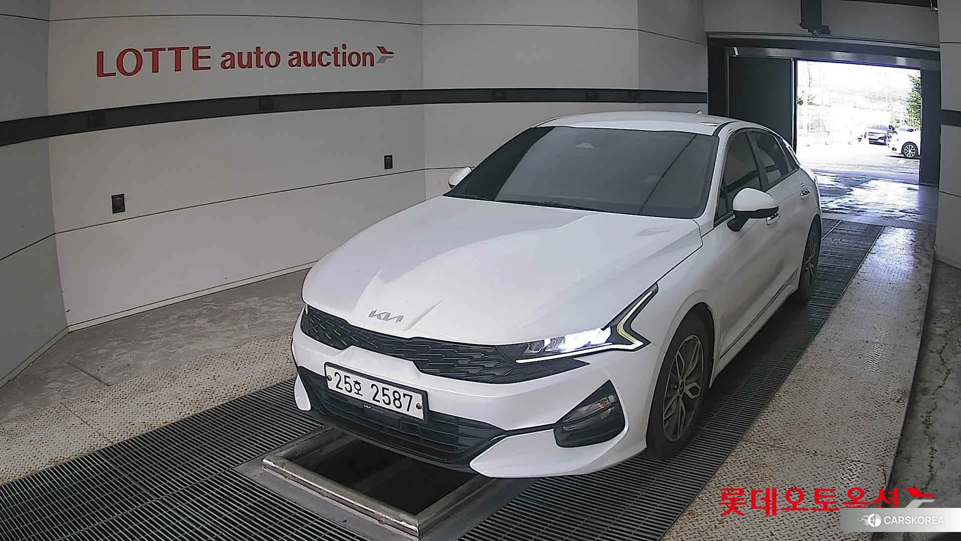 Kia K5 2022 Белый из Кореи
