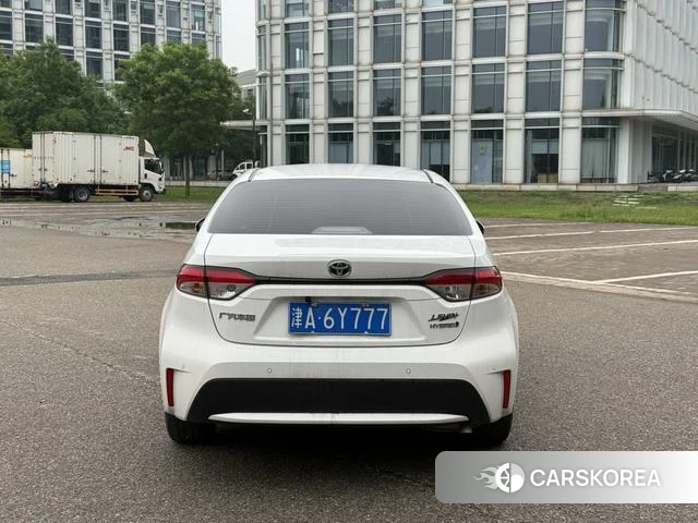 Toyota Lei Ling 2022 Белый из Китая