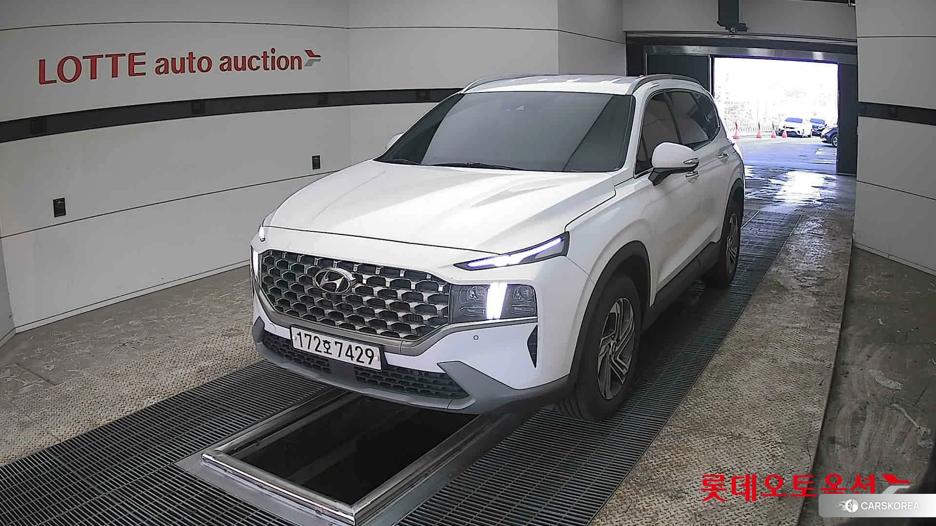 Hyundai Santa Fe 2023 Creamy White Pearl (optional) из Кореи