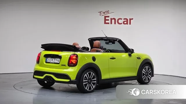 Mini Cooper S Convertible 2024 Светло-зеленый из Кореи