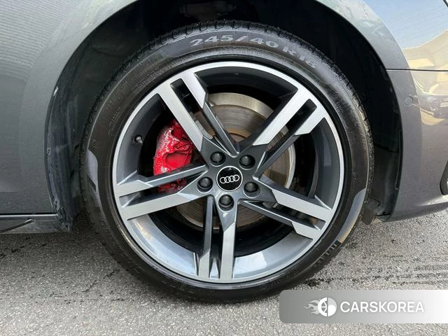 Audi A4L 2023 Темно-серый из Китая