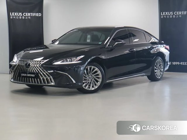 Lexus ES300h 7th generation 2025 Черный из Кореи