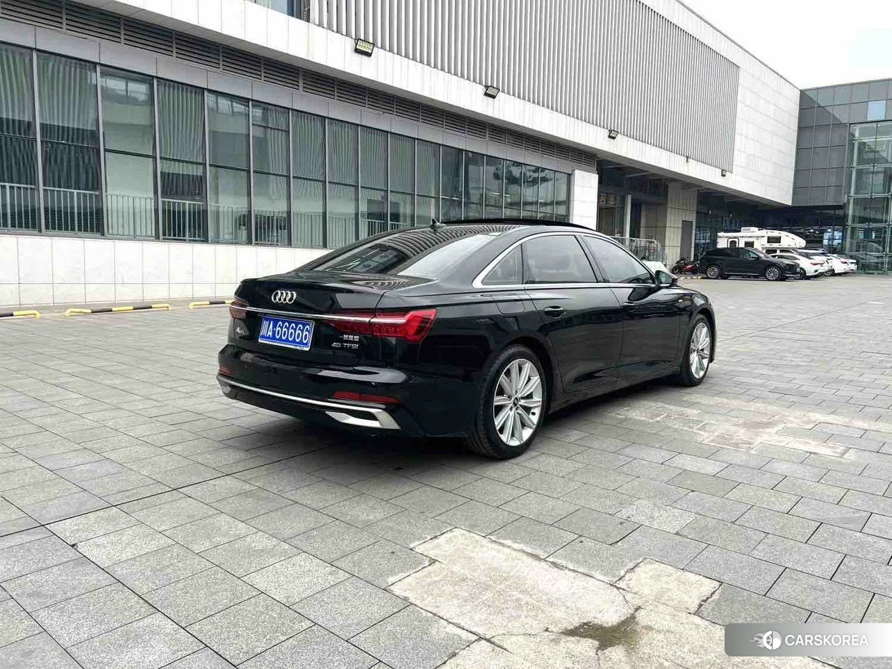 Audi A6L 2023 Черный из Китая