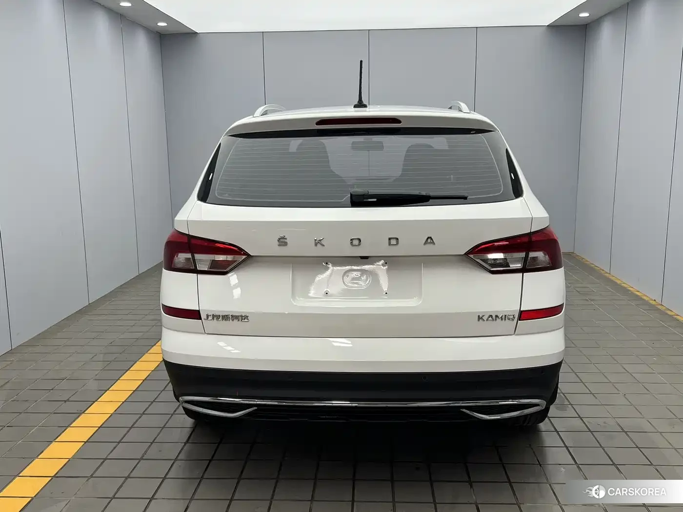 Skoda Komick 2022 Белый из Китая