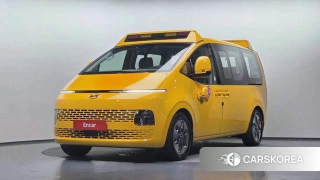 Hyundai Staria 2023 Желтый из Кореи