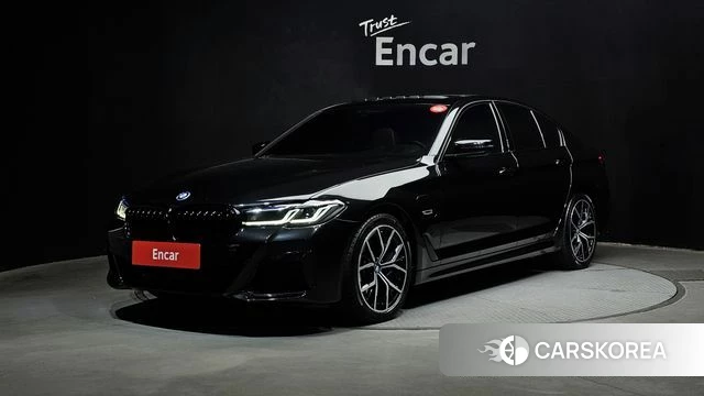 BMW 5 Series (G30) 2023 Черный из Кореи