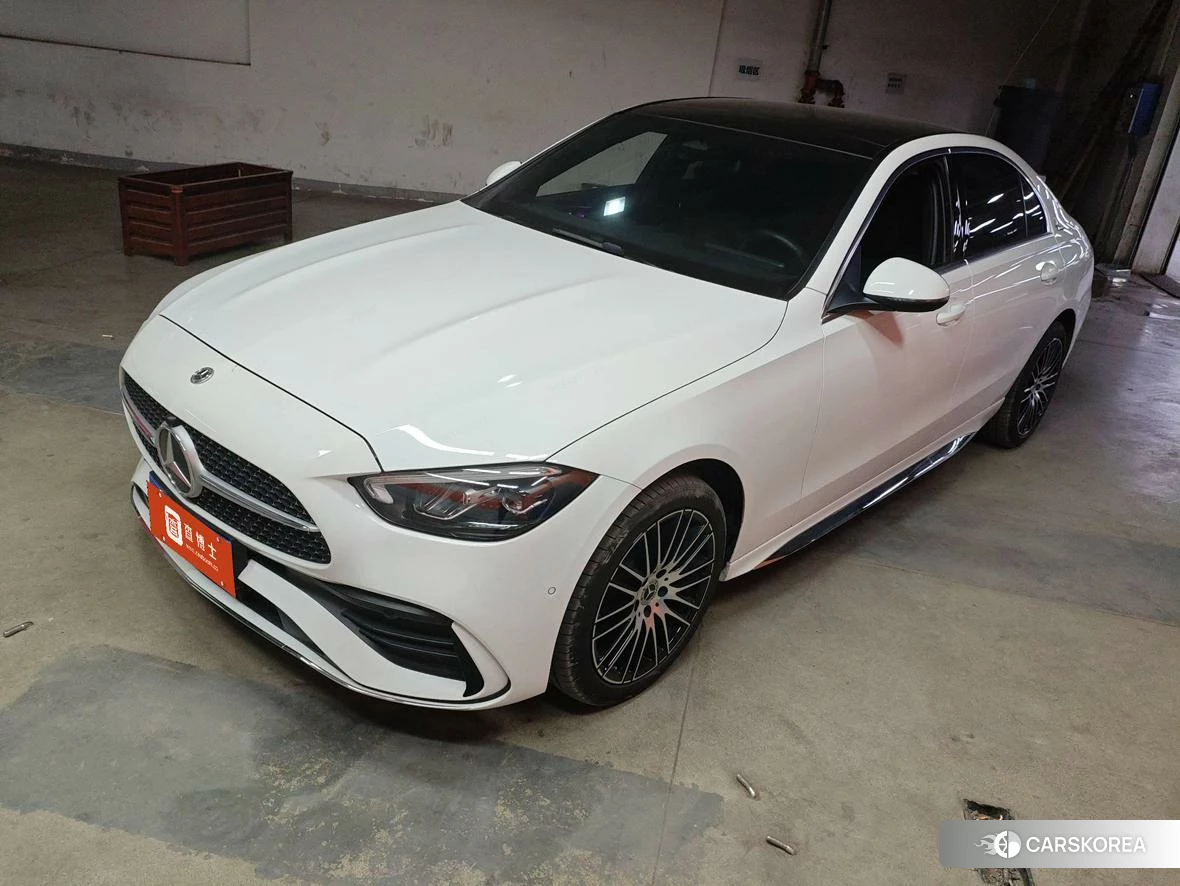 Mercedes-Benz Class C 2023 Белый из Китая