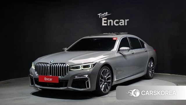 BMW 7 Series (G11) 2021 Серебристо-серый из Кореи